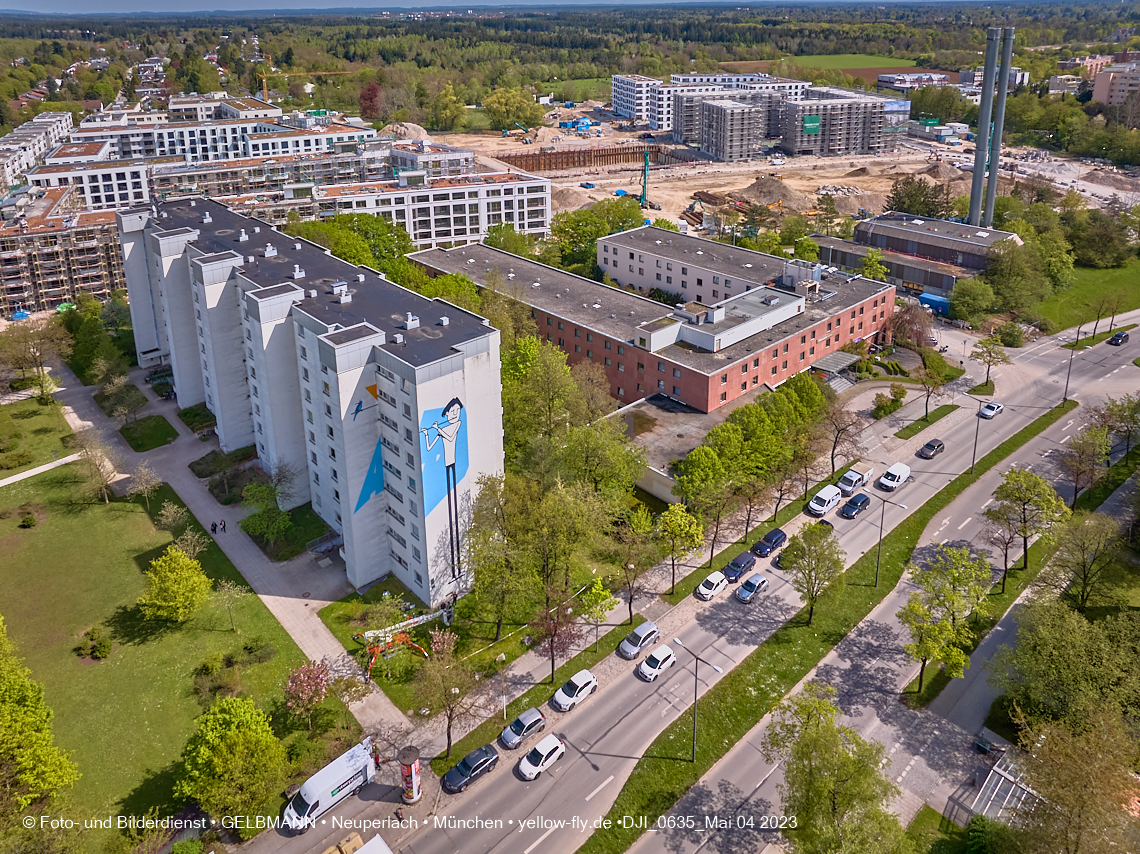 04.05.2023 - Luftbilder vom Alexisqaurtier und Pandion Verde in Neuperlach